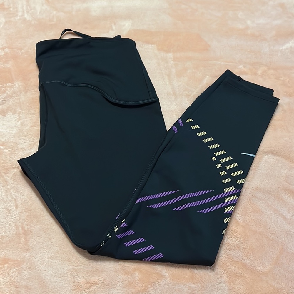 Black & Reflective Gold & Purple New Speed 7/8Runway Gx Tight Activewear Bottoms